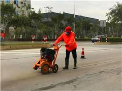 選對道路灌縫膠，用對灌縫工藝，讓道路裂縫修補不再徒勞
