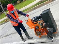 選對道路灌縫膠，用對灌縫工藝，讓道路裂縫修補不再徒勞