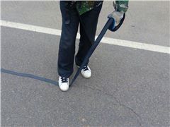 修補裂縫的路面貼縫帶和抗裂貼是不一樣的
