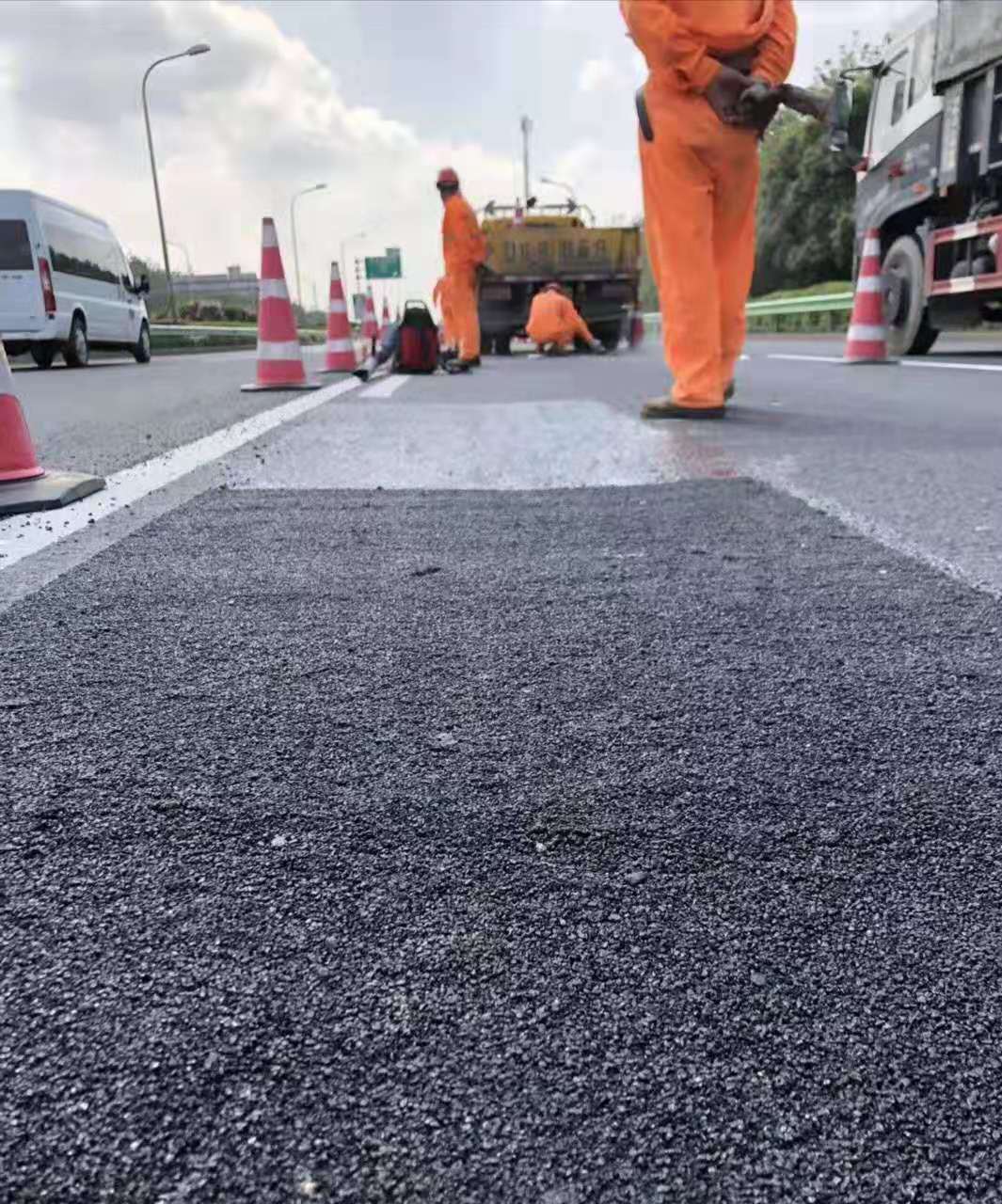 公路冷補料修補路面坑槽會發軟嗎