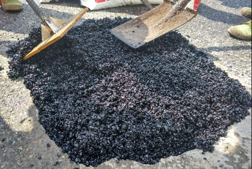 公路冷補料治理城市道路路面擁包有妙招